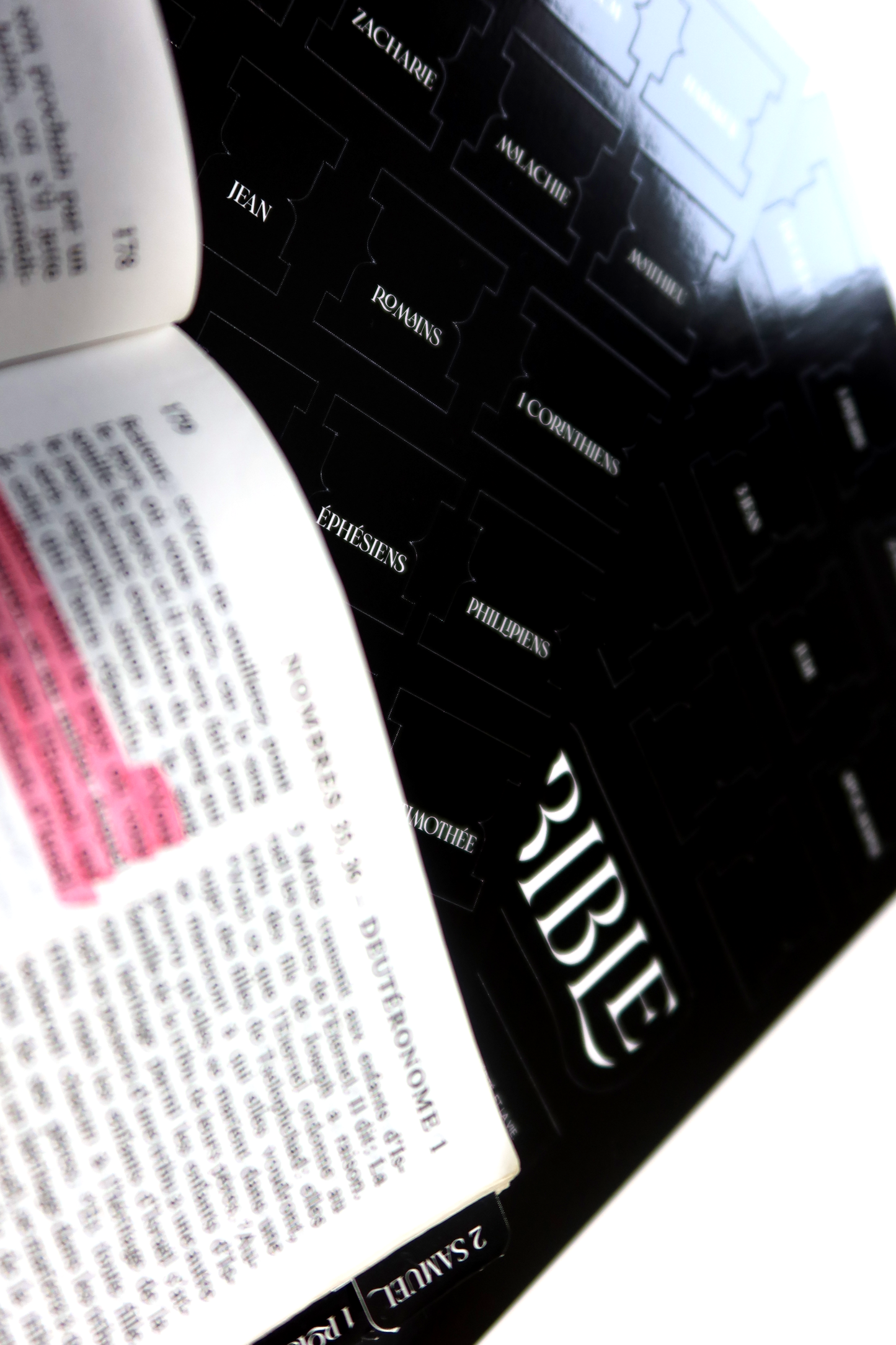 Onglets Biblique* Noir et blanc + 1 marque page offert
